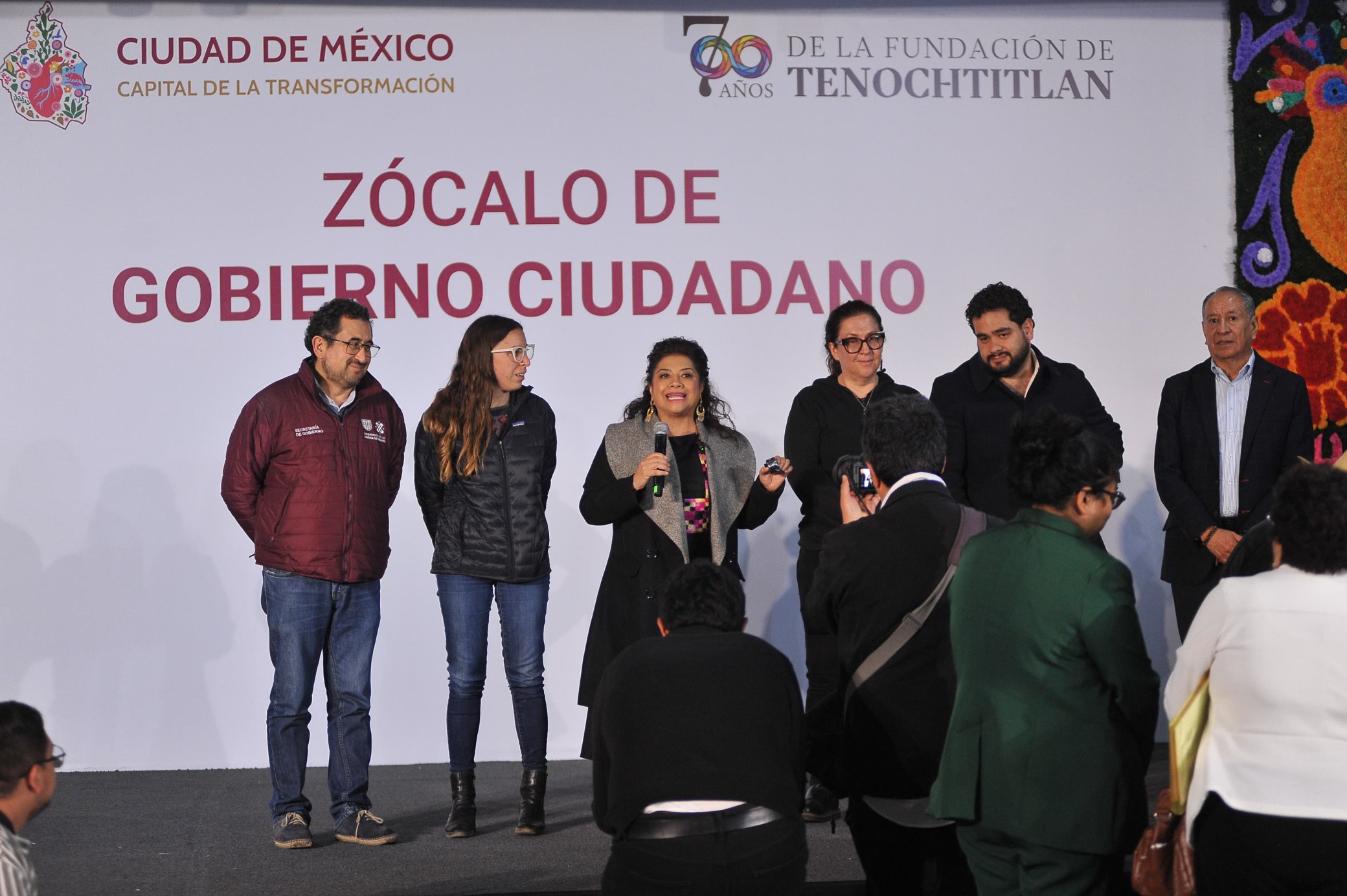 Brinda gobierno capitalino mil 804 atenciones durante la jornada de Zócalo de Gobierno Ciudadano.