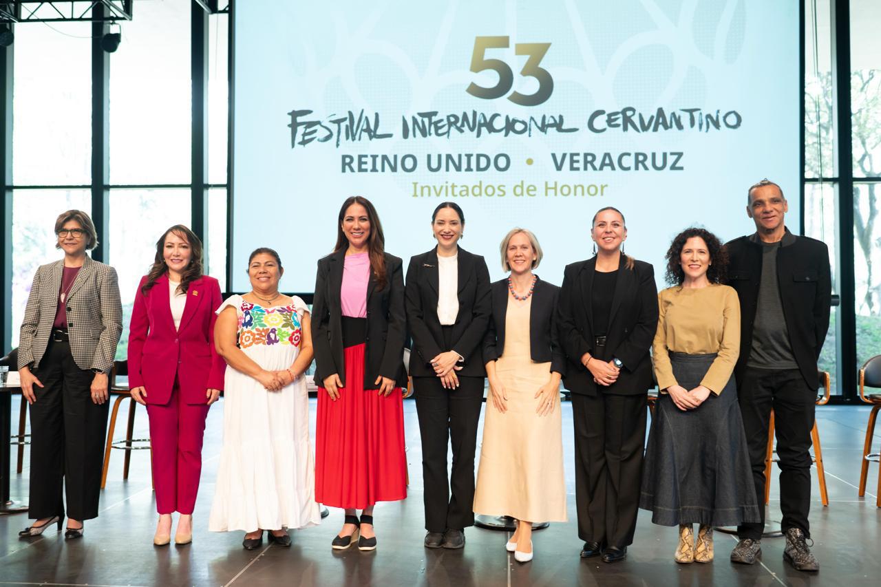 La Excma. Sra. Susannah Goshko, embajadora de Reino Unido en México,agradeció la invitación de honor al Cervantino a 200 años del inicio de relaciones con México.