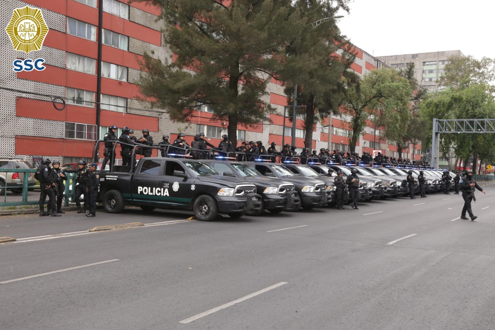 Autoridades capitalinas llevaron a cabo un operativo en la alcaldía Cuauhtémoc, debido a los recientes hechos violentos registrados.