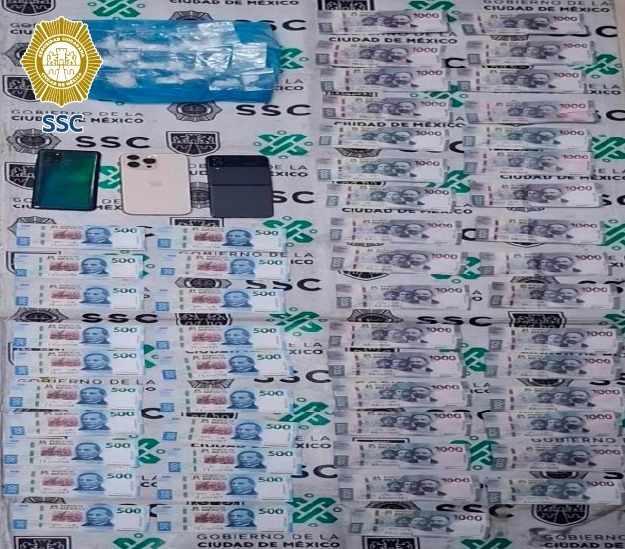 Billetes que pudieran ser apócrifos de distintas denominaciones, asegurados en calles de la alcaldía Benito Juárez.