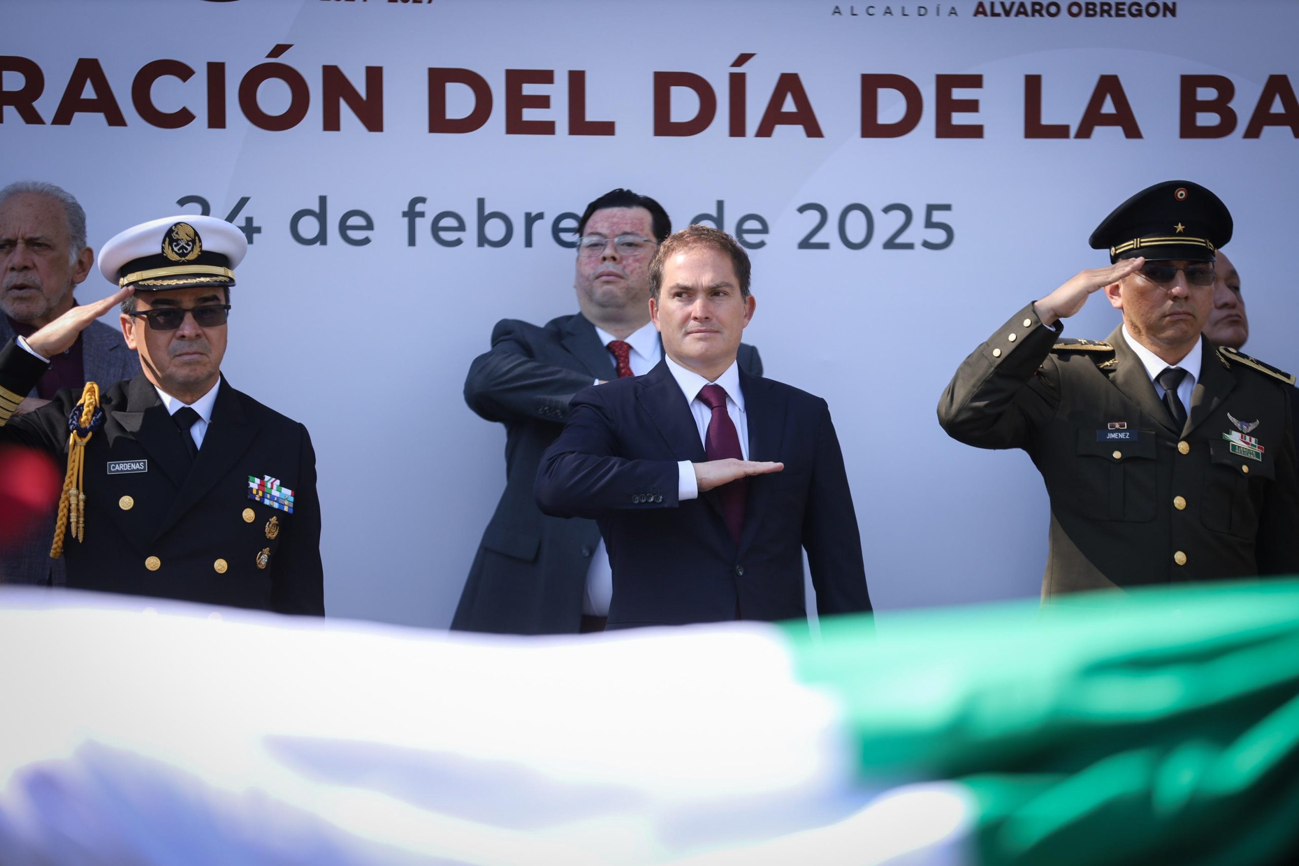 Alcalde de Alvaro Obregón, encabeza ceremonia por el 204 aniversario del Día de Bandera  en el Parque de la Bombilla