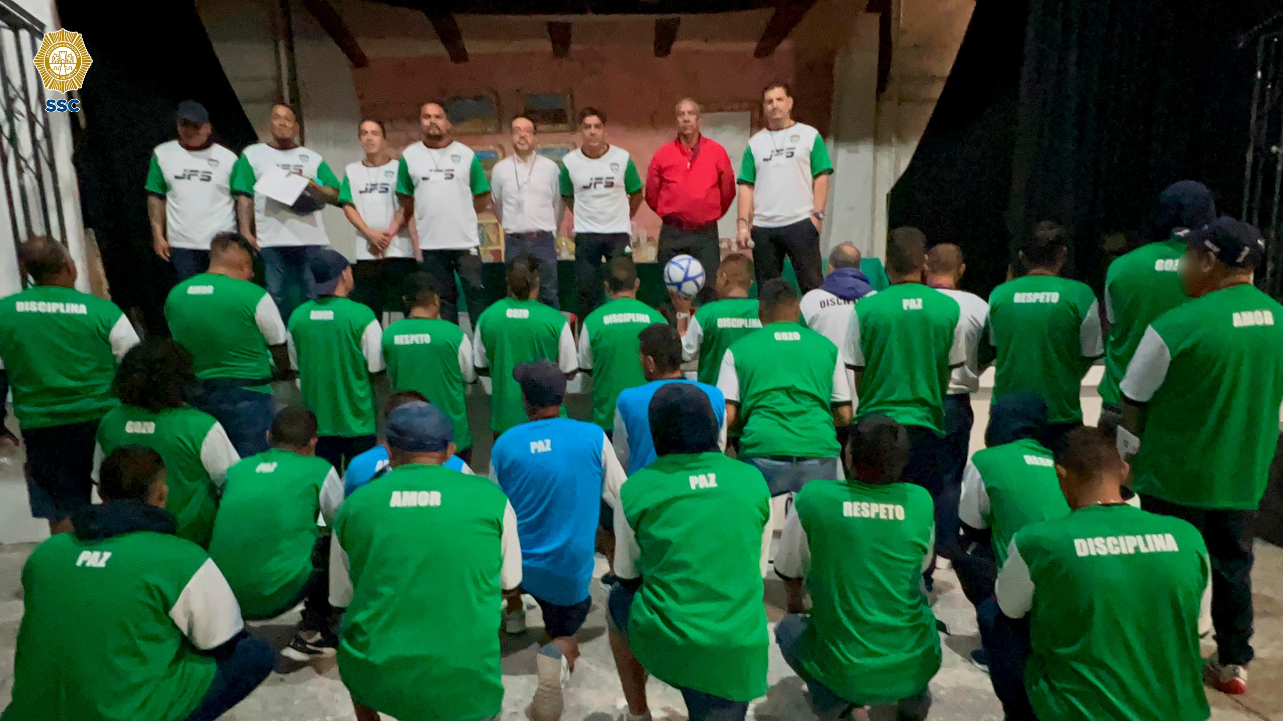 La Subsecretaría del Sistema Penitenciario de la SSC, en coordinación con la Fundación JFS, entregó equipo deportivo en la penitenciaría de la Ciudad de México.