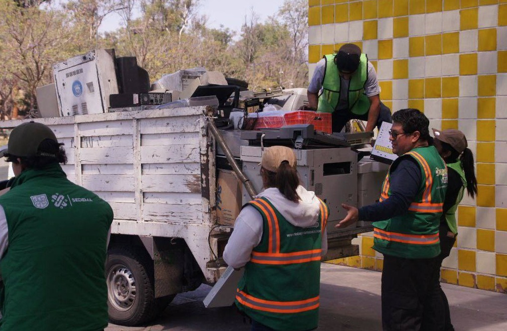En lo que va de 2025, el Reciclatrón ha recolectado alrededor de 100 toneladas de RAEE.