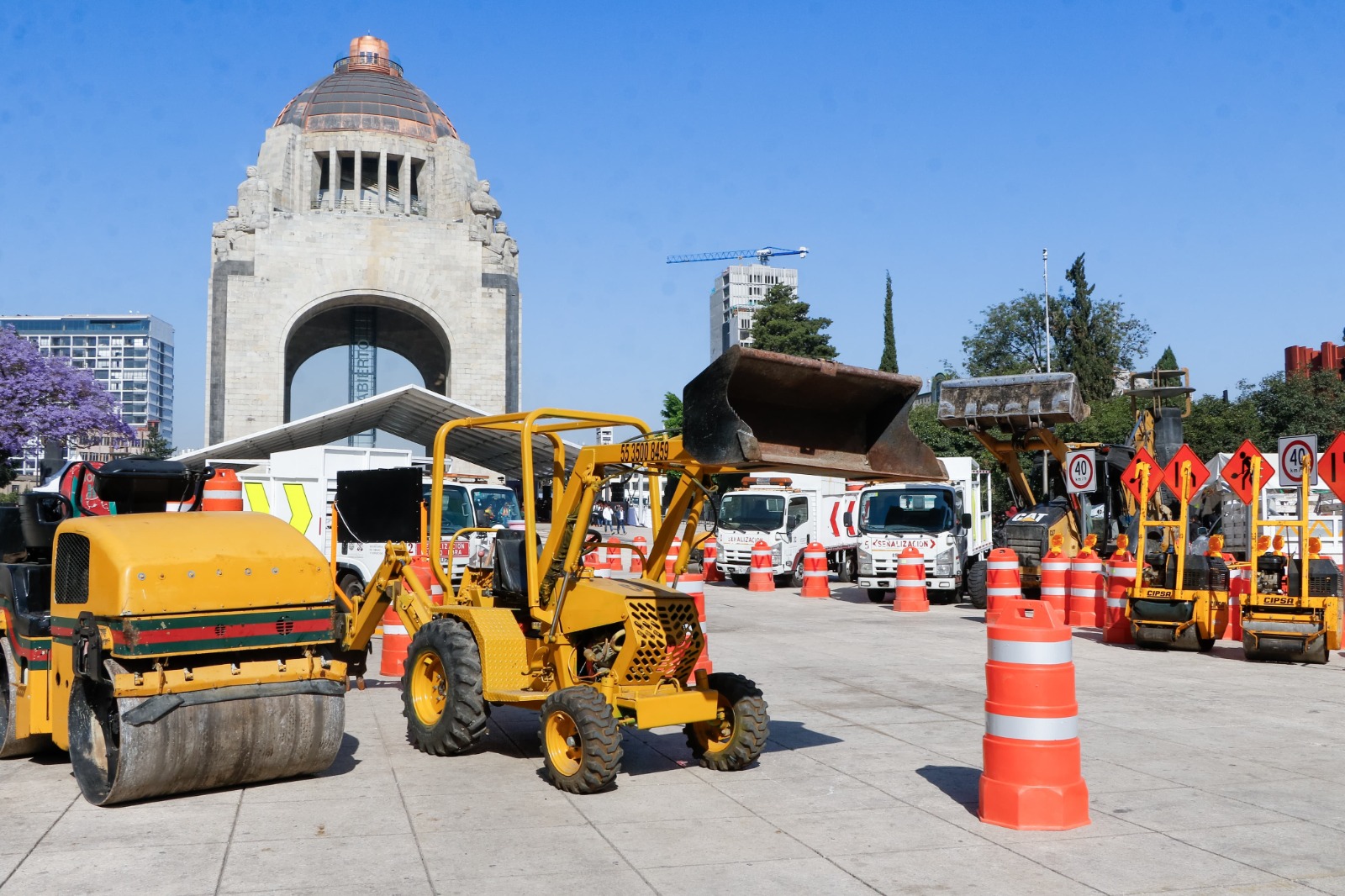 Da banderazo de arranque al Megabachetón 2025, programa que busca atender 800 mil metros cuadrados de carpeta asfáltica en los próximos cuatro meses.