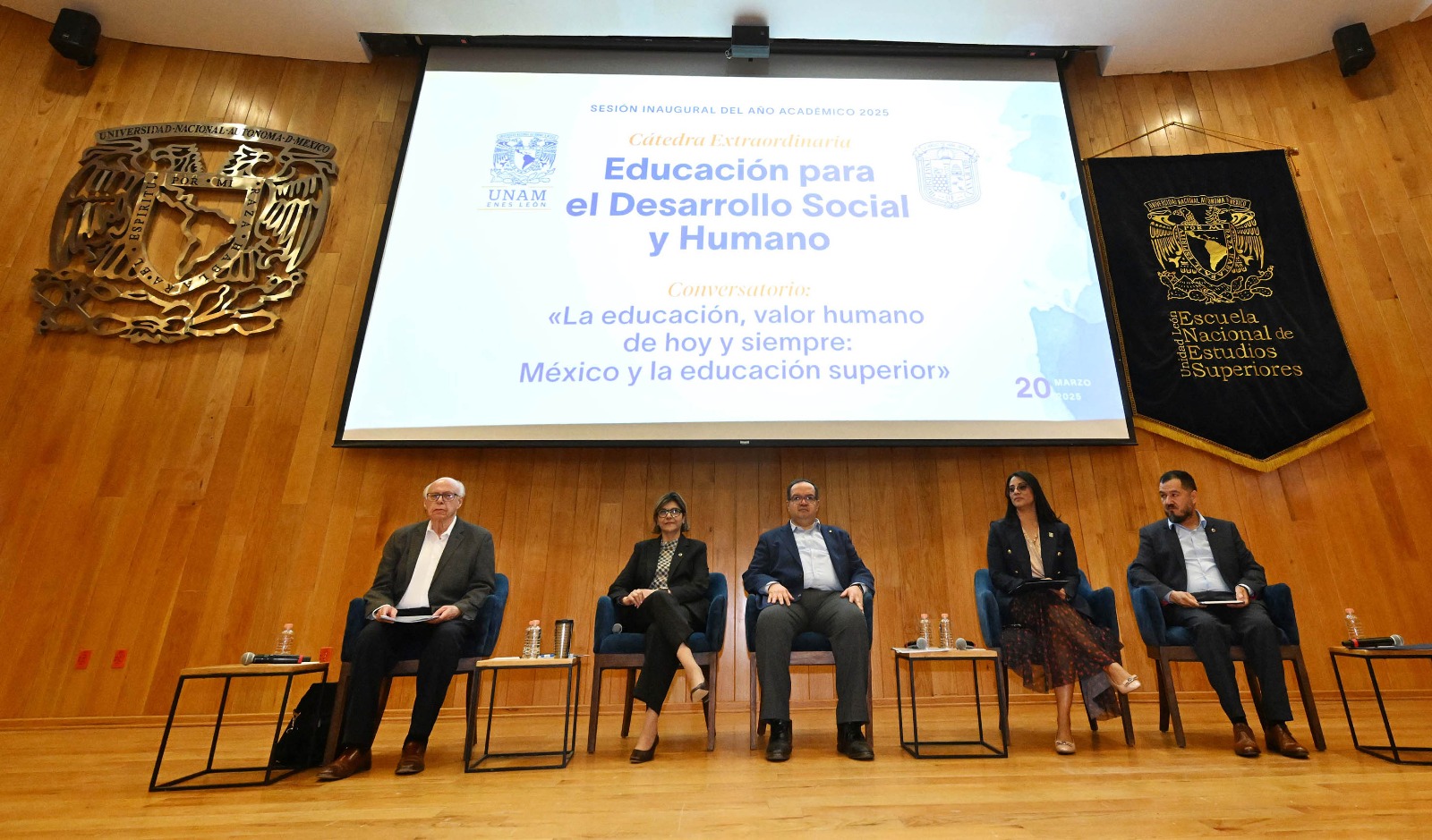 Ayuda a cerrar brechas sociales, de género y también a construir sociedades que vivan en armonía, señaló.