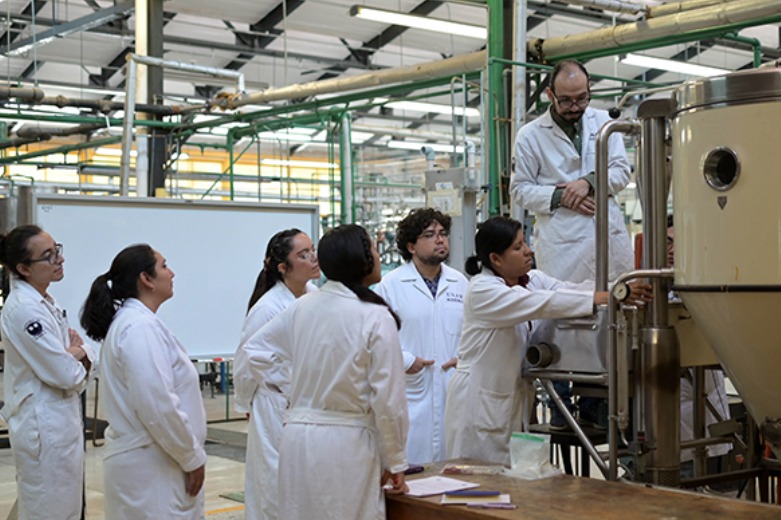 Ingeniería Química: 100 años de impartirse en México y con amplio futuro en el siglo XXI.