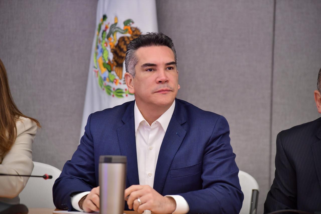 Pide que se castigue a los responsables de los desvíos millonarios de los peores escándalos de corrupción del gobierno de AMLO.