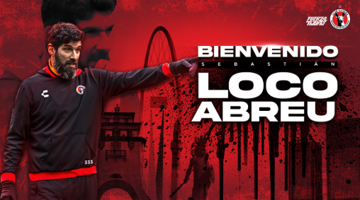 Loco Abreu director ténico de Xolos