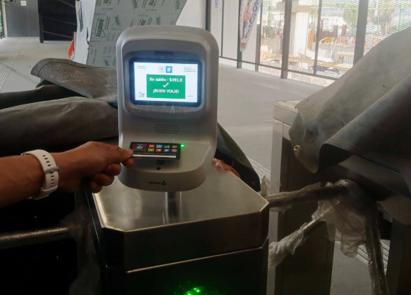 Prueba de tarjeta de movilidad en trolebús Chalco-Samta MArta