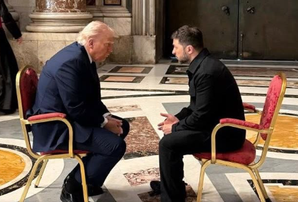 Tump Zelensky, presidentes de EU y Ucrania dialogan en Basílica de San Pedro