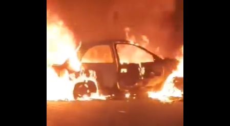 Auto quemado