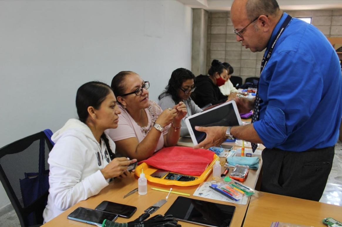 Certifica tus habilidades laborales y mejora tus oportunidades con ICAT-CDMX con más de 90 cursos de capacitación y diversos procesos de certificación de competencias laborales