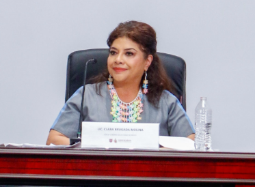 Clara Brugada presenta programa de movilidad humana