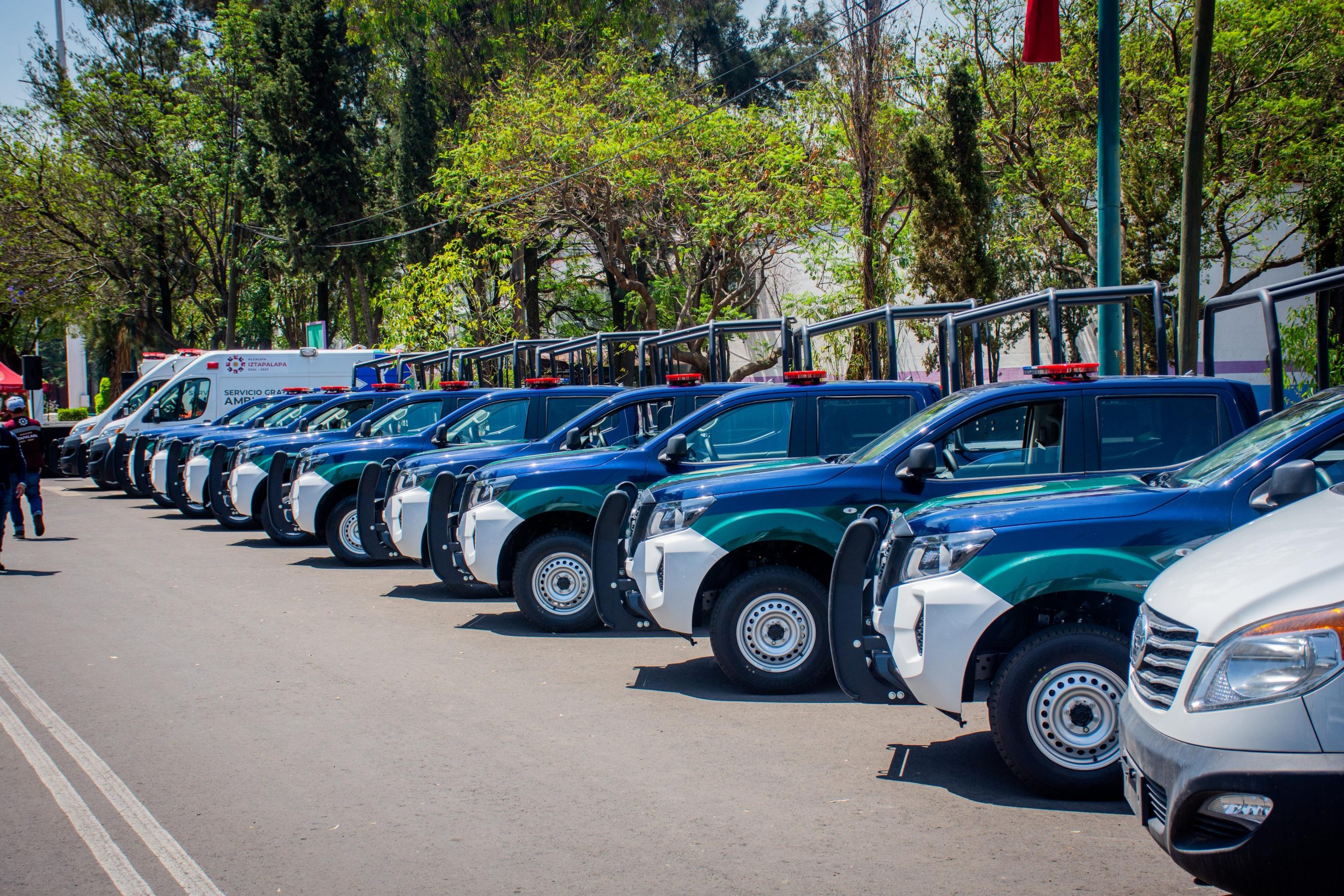 Nuevos vehículos en Iztapalapa