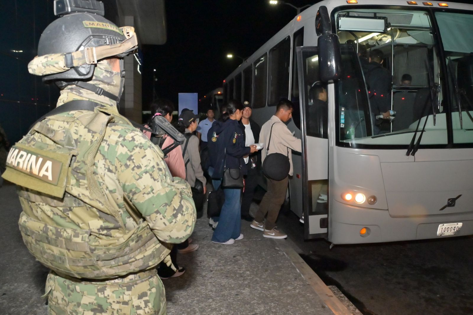 Regreso cadetes de la naval militar