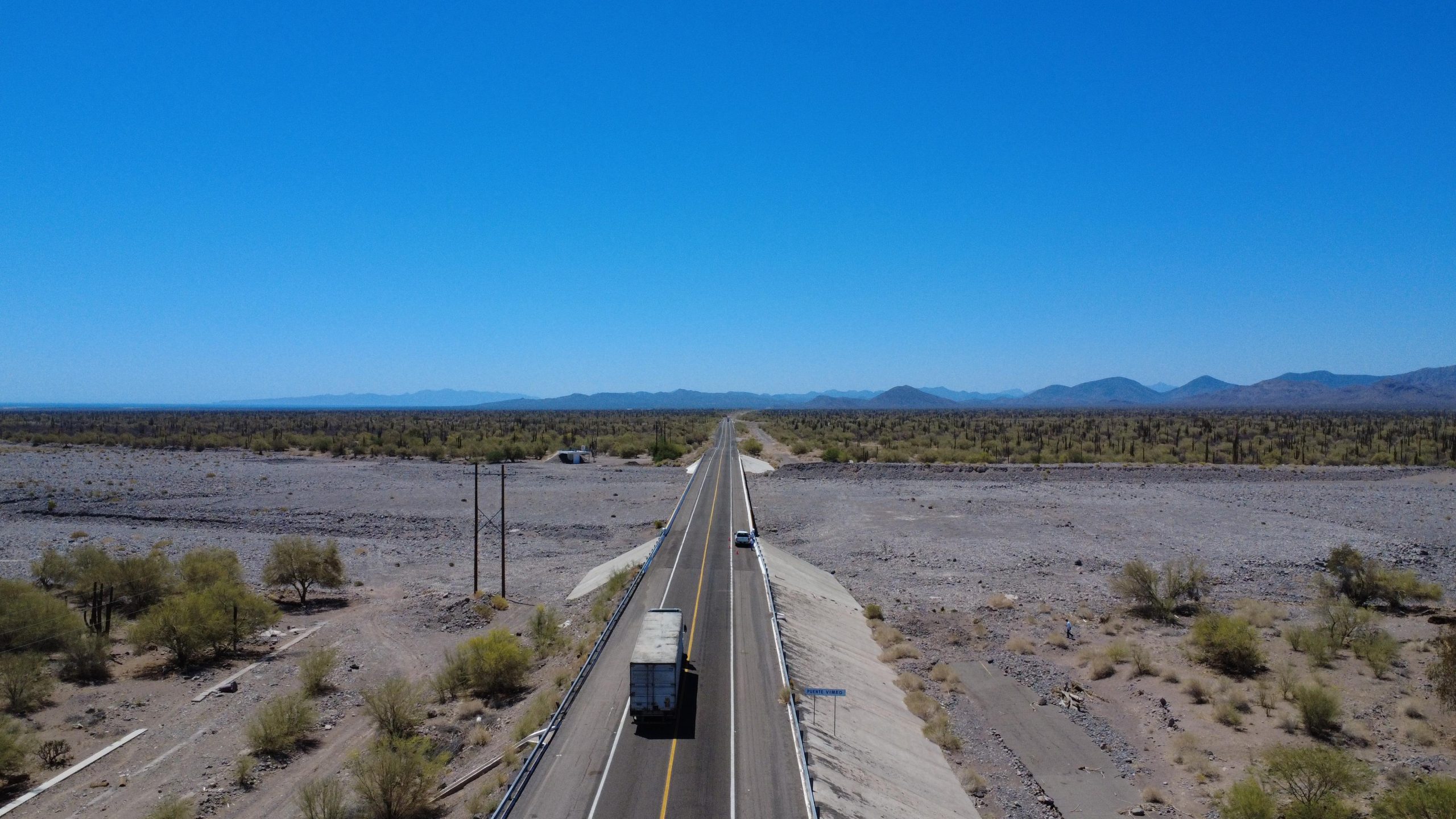 mantenimiento a puentes de carretera Transpeninsular de BC
