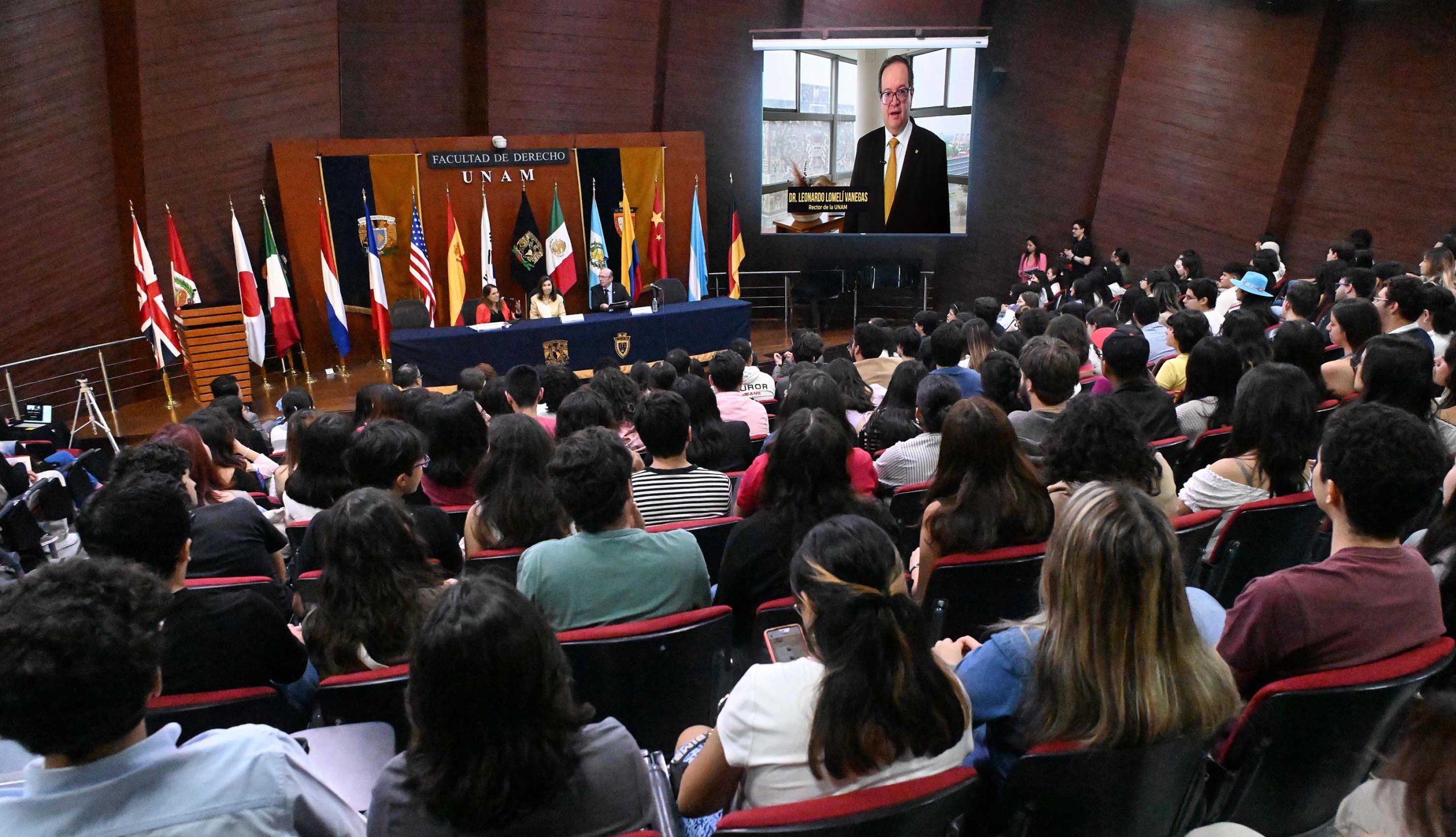 Pide rector de la UNAM a estudiantes del programa de movilidad representar valores universitarios