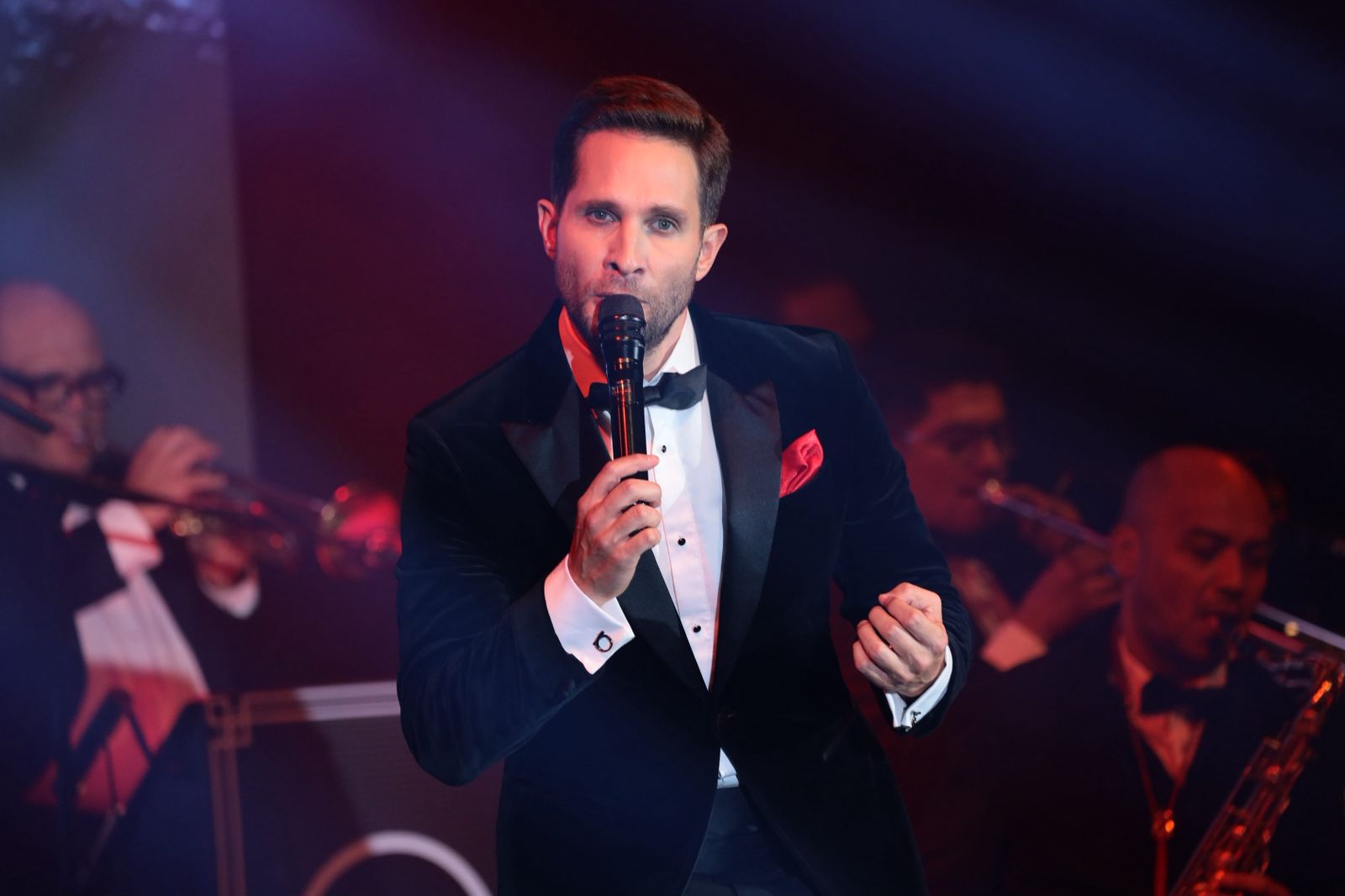 Paco de María rinde homenaje a grandes cantantes en El Lunario