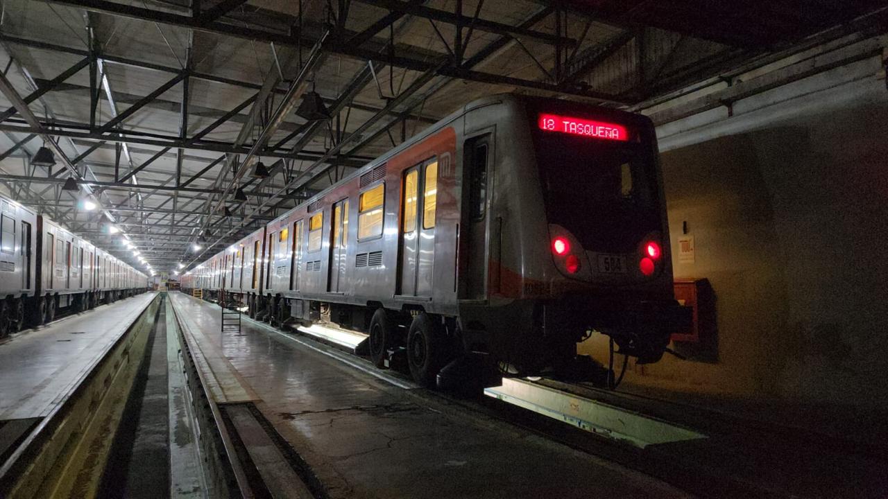 Traslada Metro convoy para revisión a talleres de Tasqueña