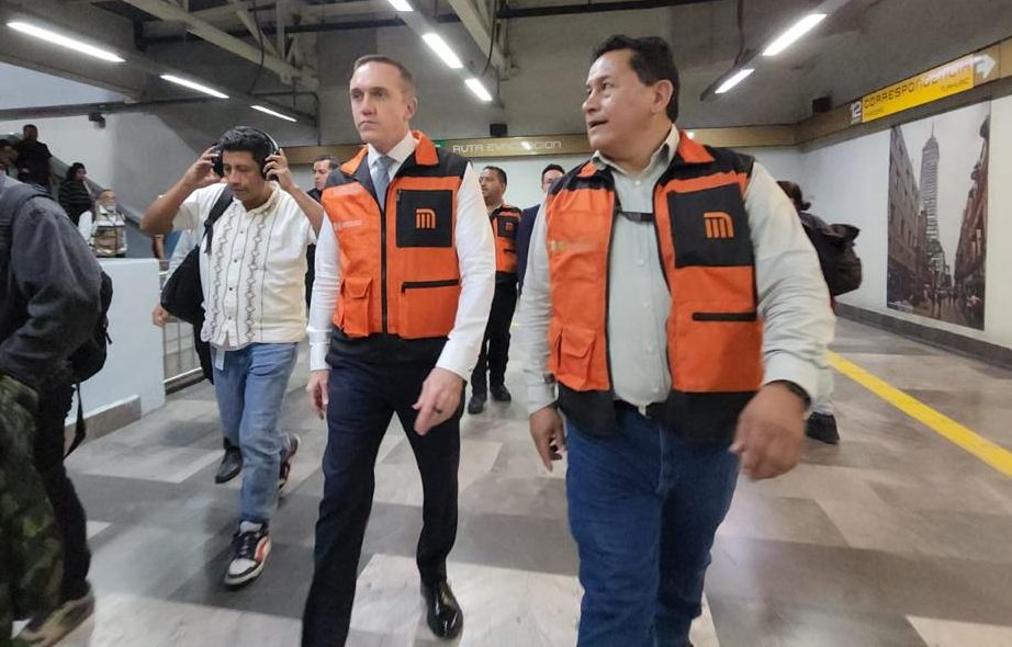 Continúan los recorridos de supervisión del director del Metro, Adrián Rubalcava