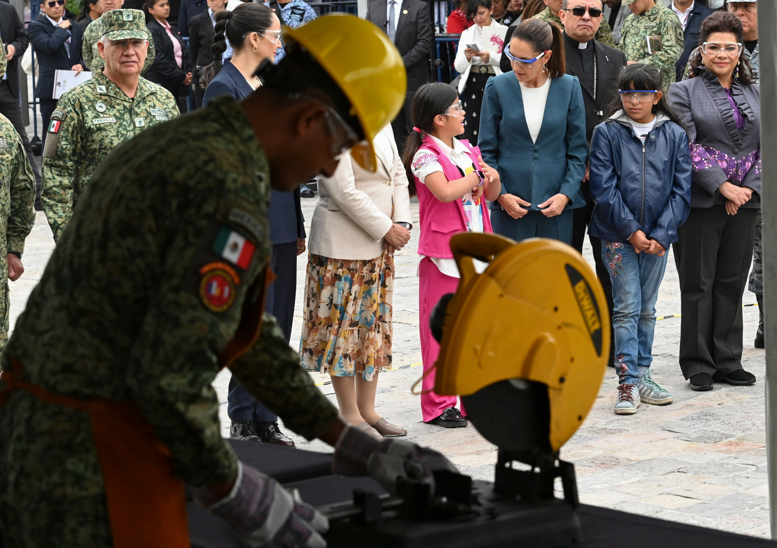 CANJE DE ARMAS