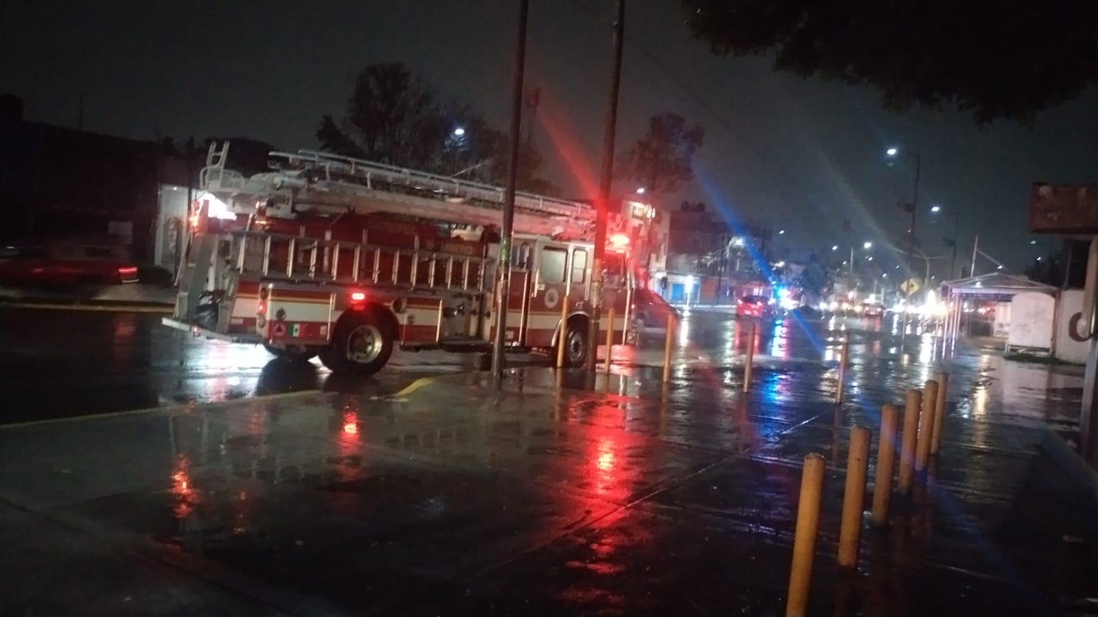 Aguacero de sábado por la noche movilizó a bomberos de Ecatepec