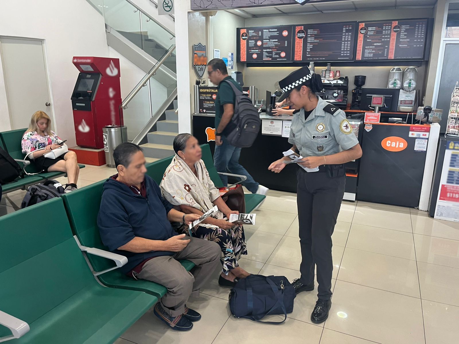 GN recorre taquillas, salas de espera y andenes para prevenir delitos en Guerrero