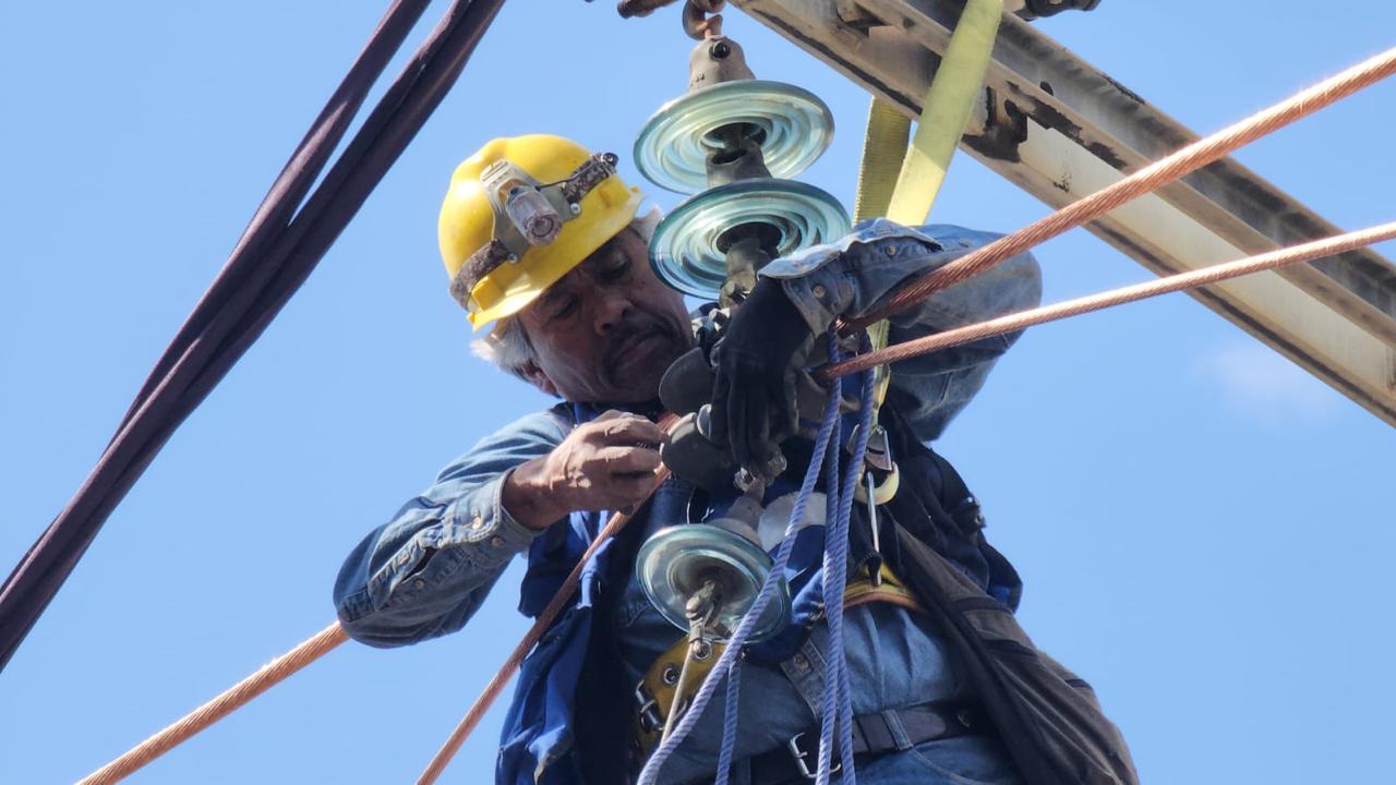 Técnicos del STC Metro trabajan en línea A para restablecer servicio