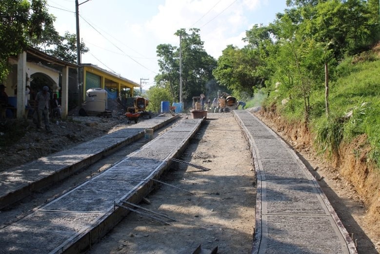 Busca la SICT trabajar 432 kilómetros de caminos artesanales