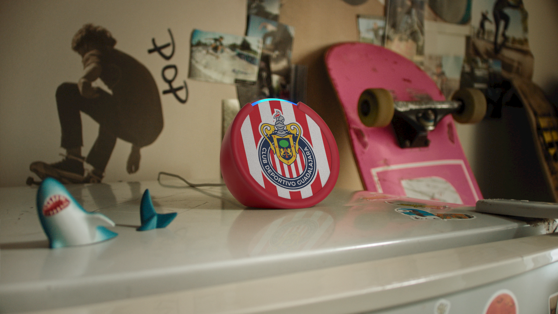 Chivas y Amazon Alexa lanzan un Echo Pop Edición Limitada del Rebaño Sagrado