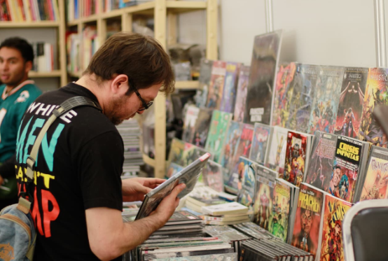 Remate de libros en el MR