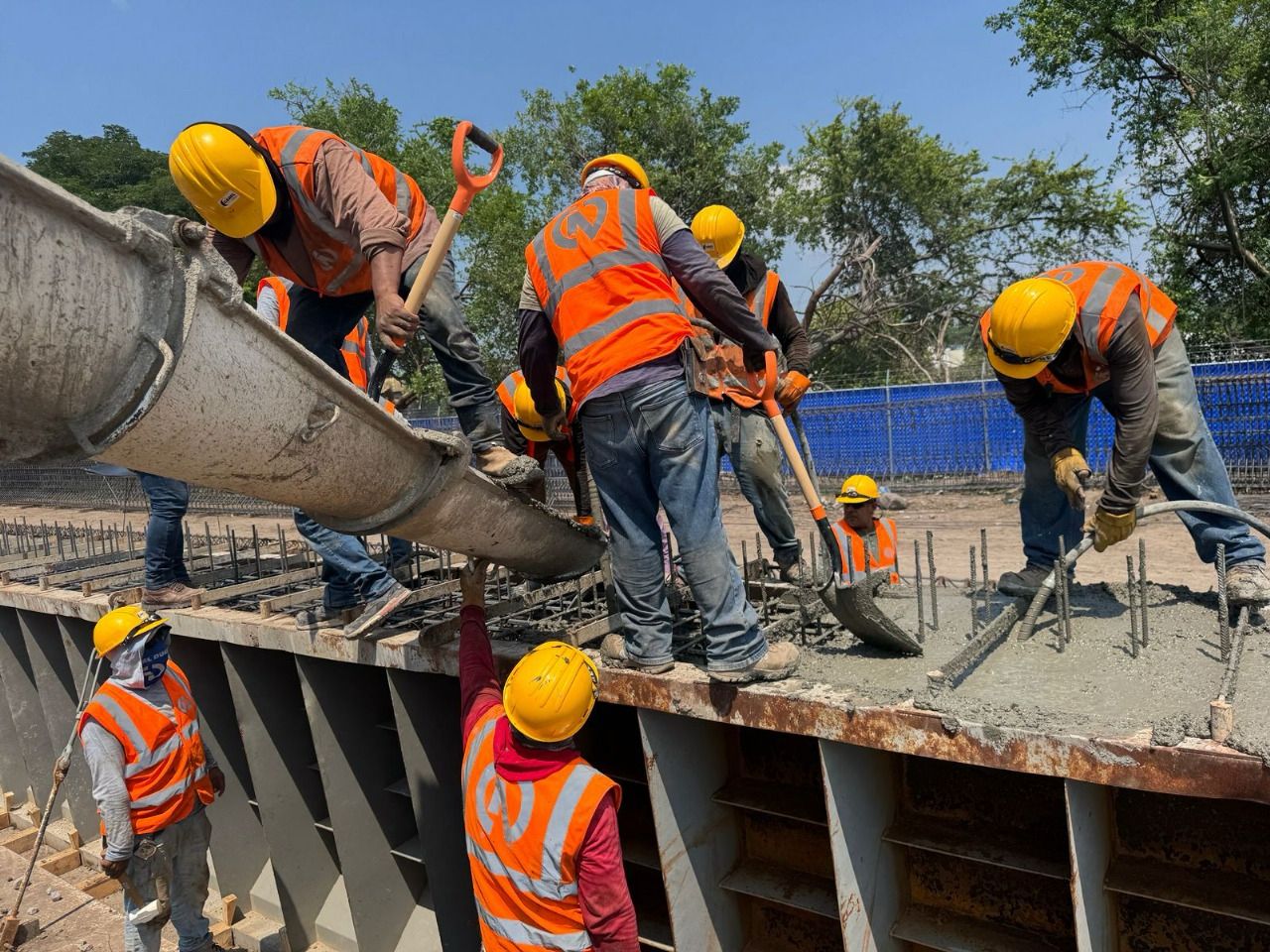 SICT avanza en pasos superiores vehiculares y arco sur y norte en Colima