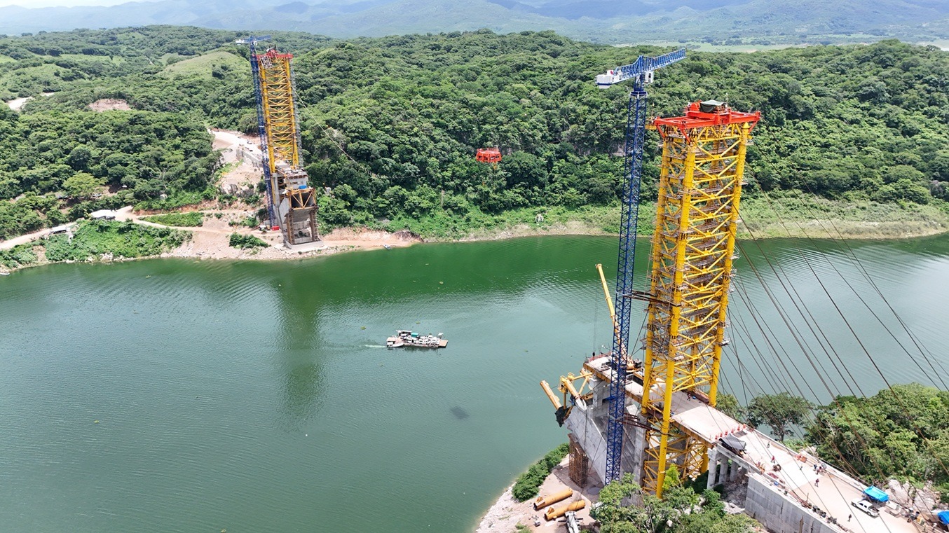 Construcción del Puente Rizo de Oro, en Chiapas, con avance del 81%