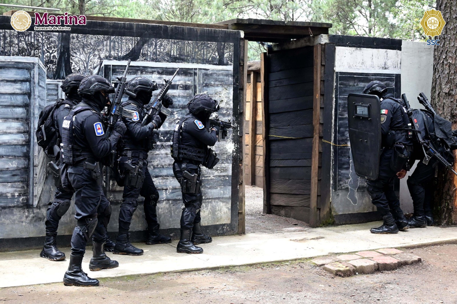 Clausura SEMAR curso de adiestramiento al agrupamiento Fuerza de Tarea
