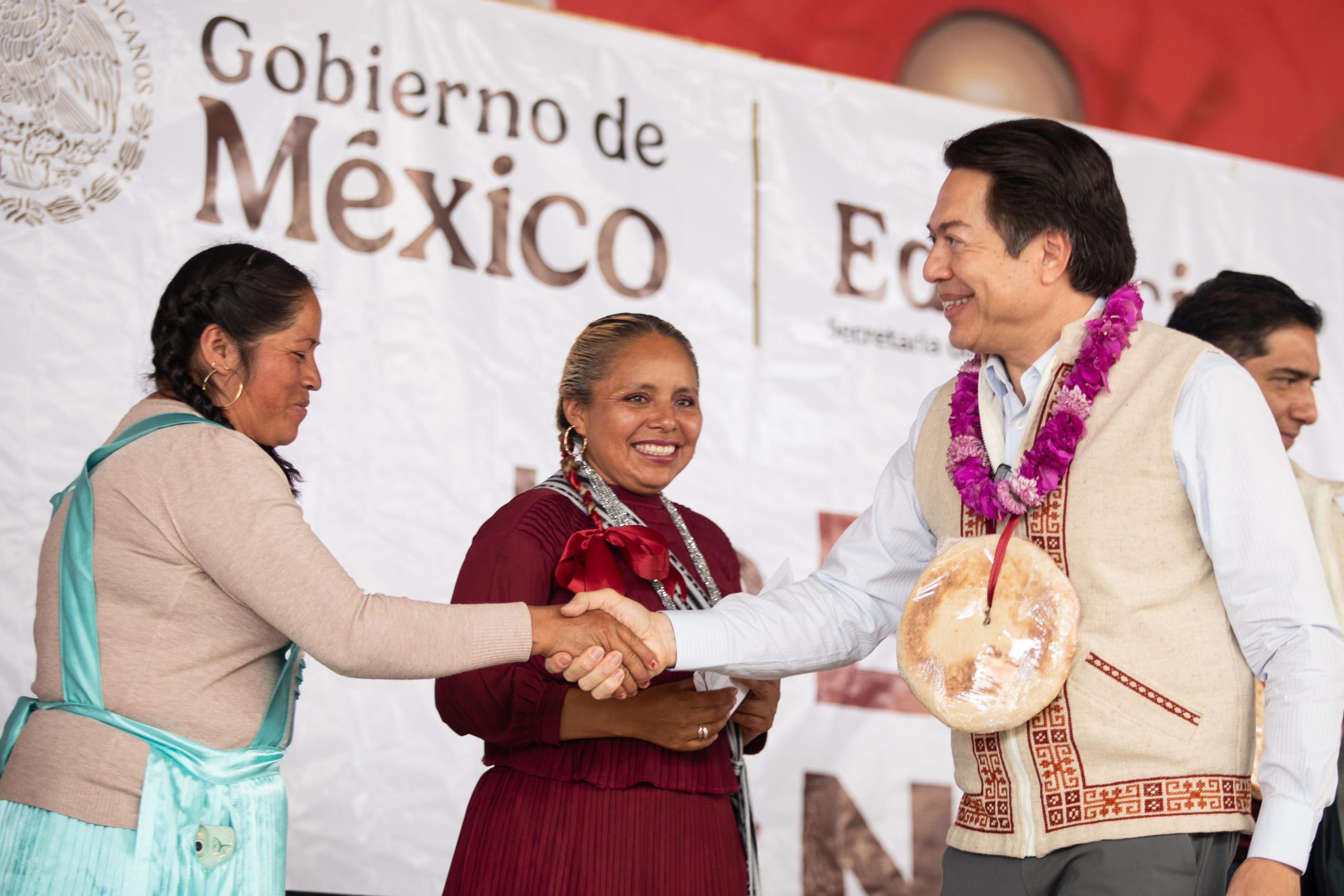 Concluyen más de 146 mil mujeres un nivel de Educación Básica