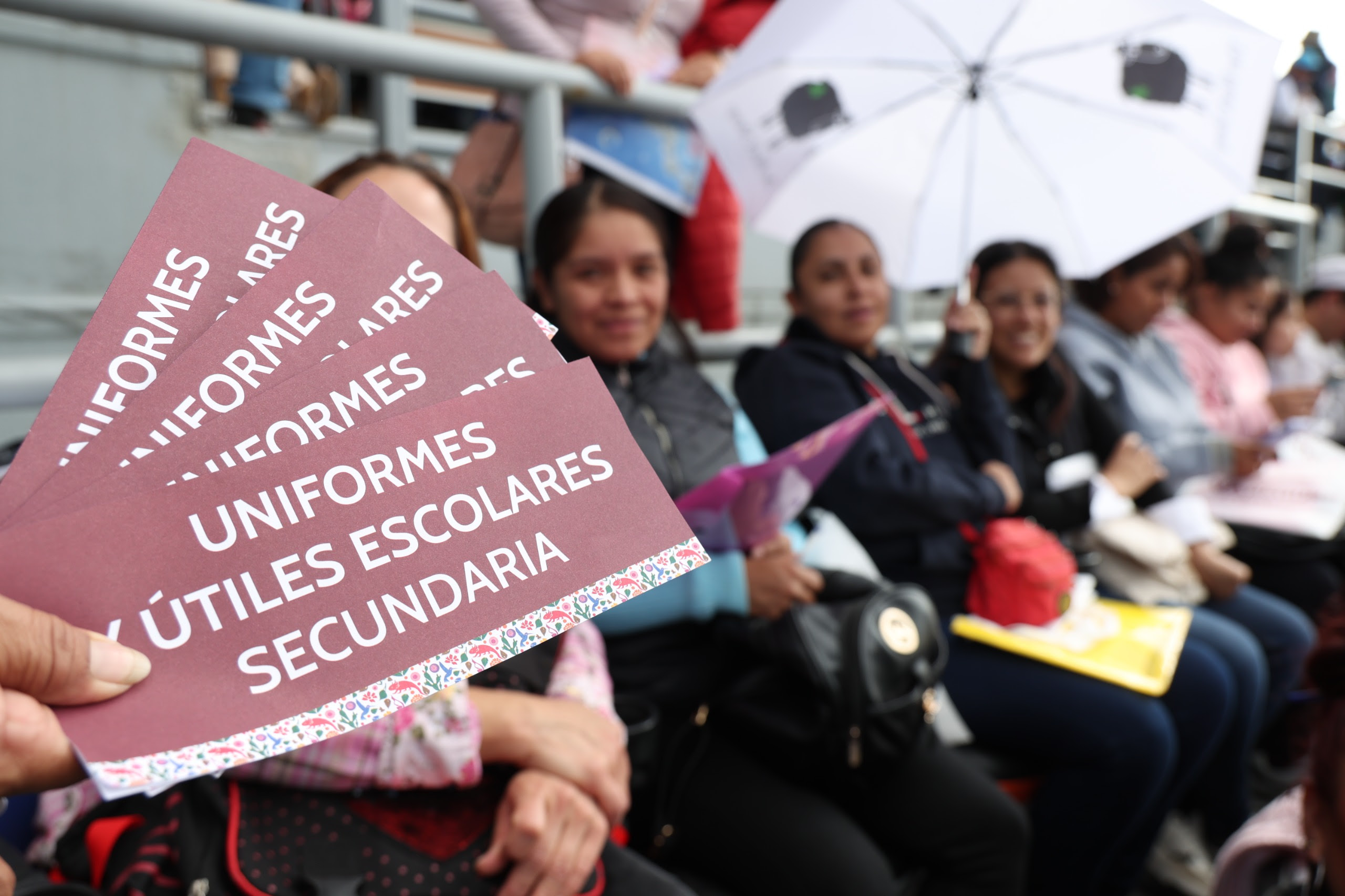 Más de un millón de estudiantes de nivel básico recibirán apoyo para útiles
