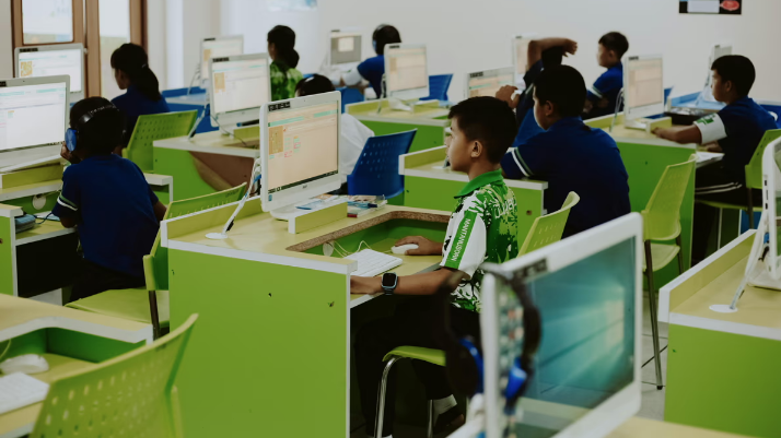 Cloudflare y Giga se asocian ​ ​con UNICEF para acelerar ​ ​la conectividad escolar