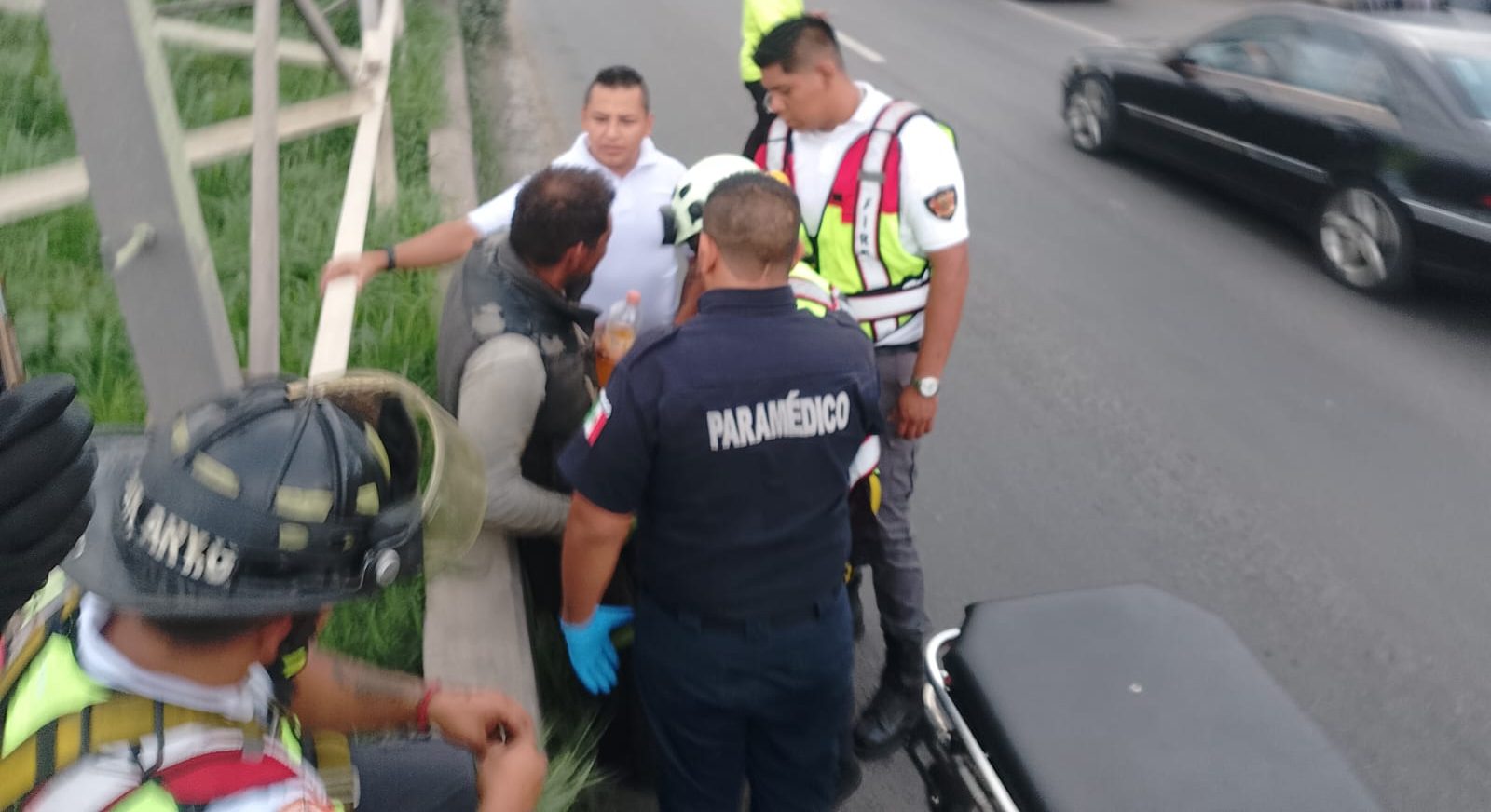 Subió a torre de alta tensión en Ecatepec