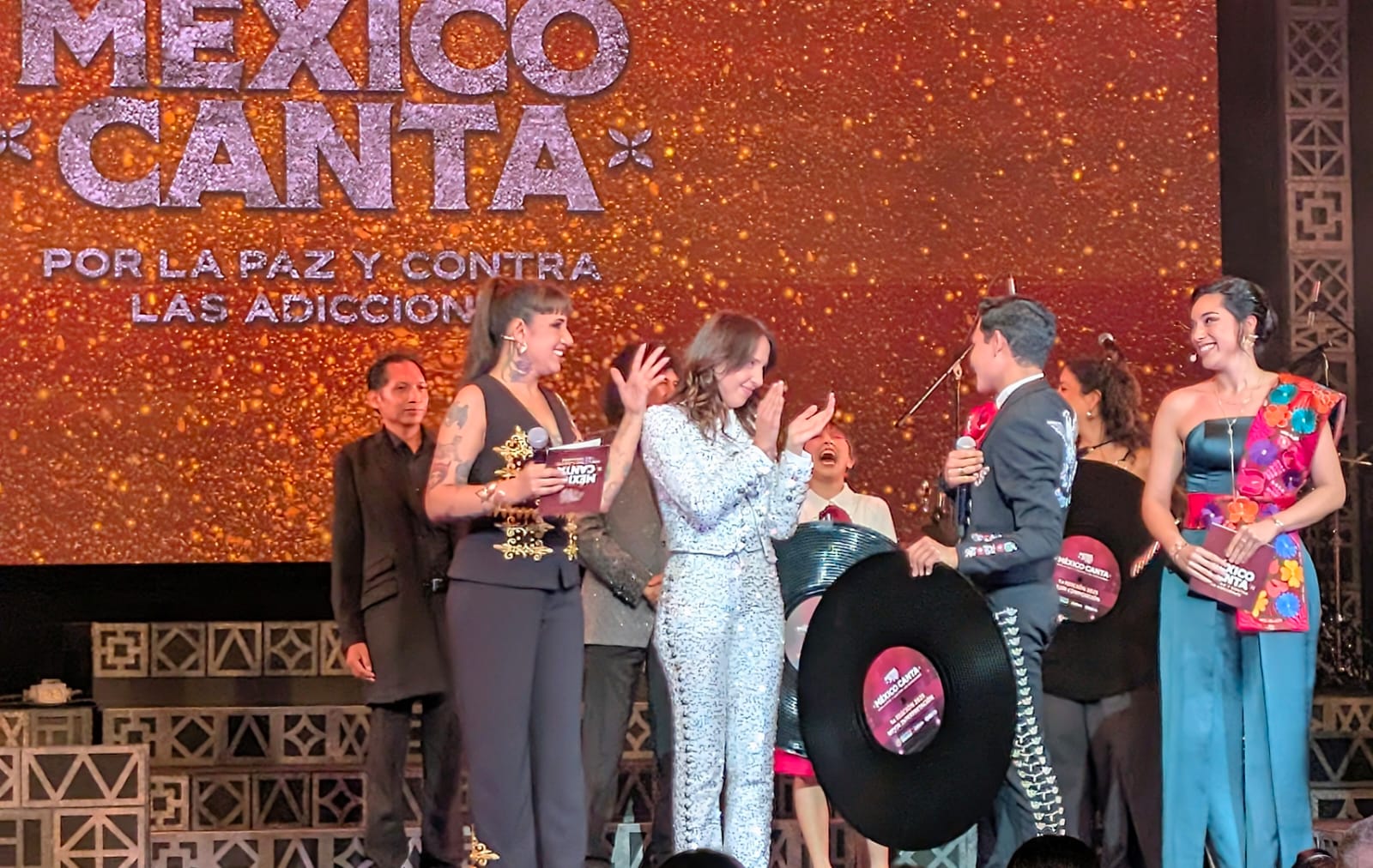 Mejor interprete en México Canta