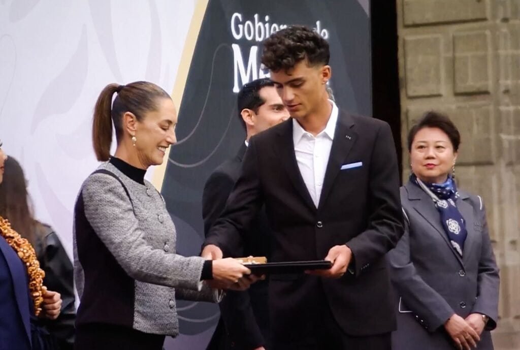 Isaac del Toro, premio nacional del deporte