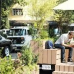 El reto #PhoneDetox2026: jóvenes cambian su smartphone por un teléfono de los de antes… y están encantados