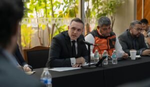 Rubalcava en reunión