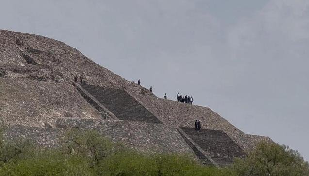 piramide de la luna con presencia de sospechoso por detonaciones