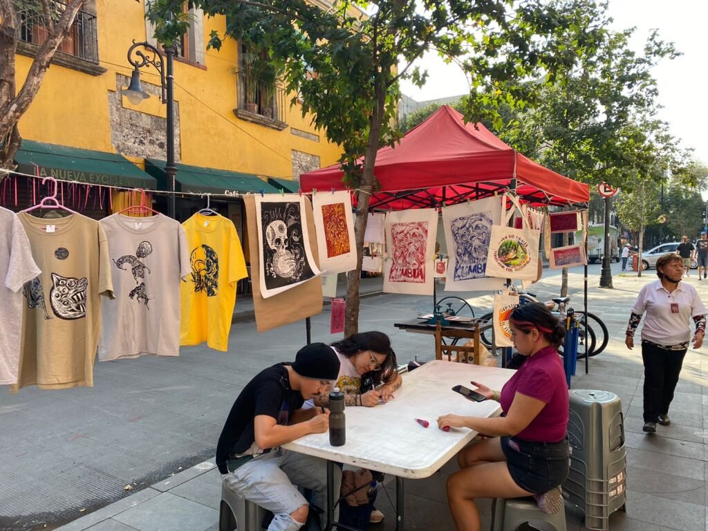 la piramide celebrara evento de serigrafia