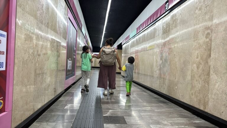 metro felicita a madres rumbo al 10 de mayo