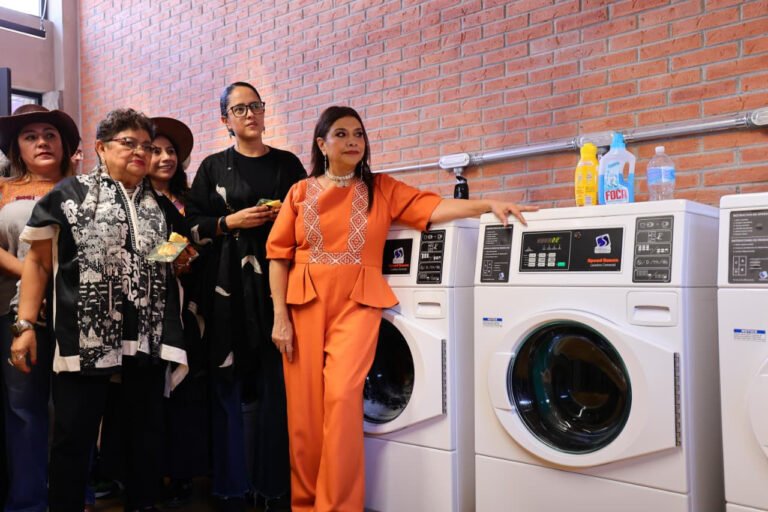 Clara Brugada inaugura utopia