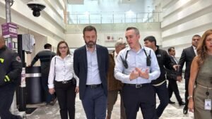 Alcalde de Bogotá visitó el Metro de la Ciudad de México