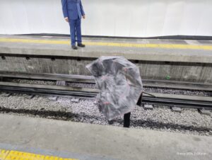 paraguazos en el metro detienen el servicio hasta 5 minutos