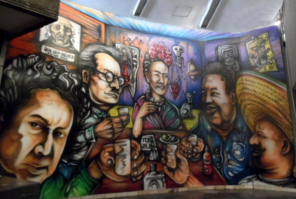 EN LA MESA DE LOS MURALISTAS MEXICANOS Autor: Alfredo Sagatori Estación: Insurgentes