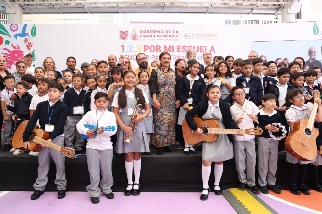 Clara Brugada transforma 782 escuelas públicas